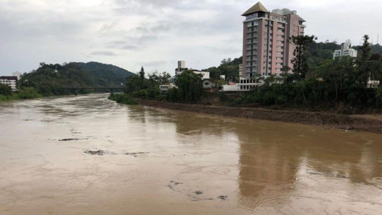 nível do rio Itajaí-Açu em Blumenau