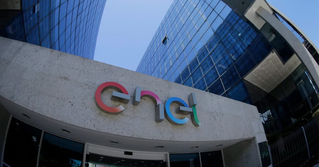 Apagões constantes: Enel, CEEE e RGE no centro de críticas